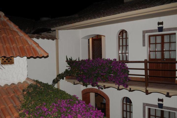 סוקרה La Escondida Hostal מראה חיצוני תמונה