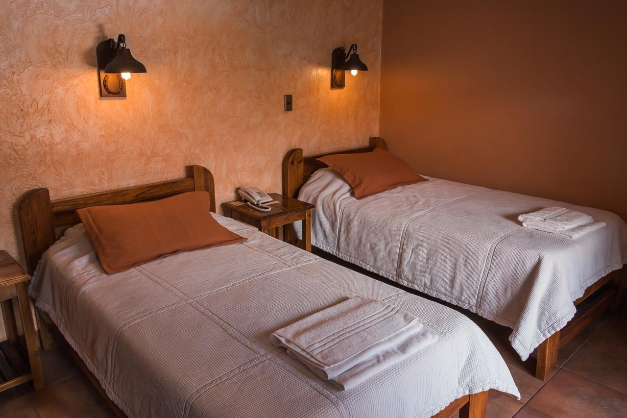 סוקרה La Escondida Hostal מראה חיצוני תמונה